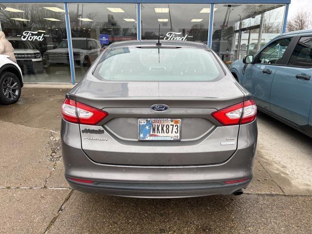 2014 ford fusion se