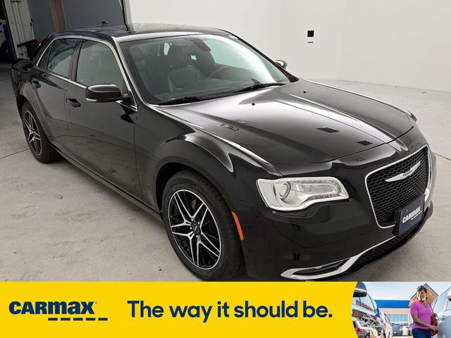 2018 chrysler 300 touring