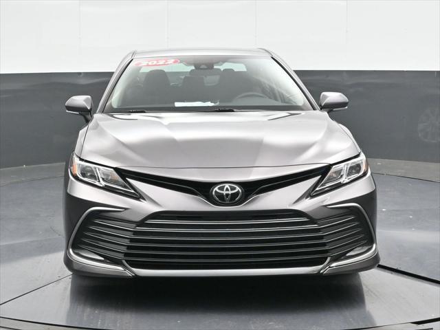 2022 toyota camry le