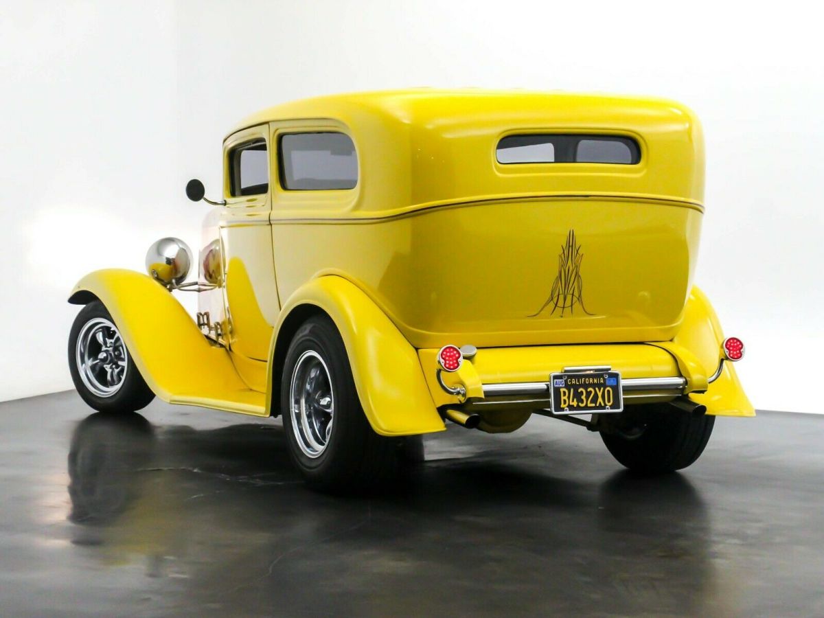 1932 chopped ford sedan
