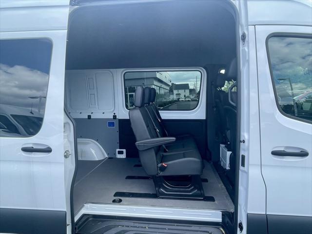 2024 mercedes-benz sprinter 2500 standard roof