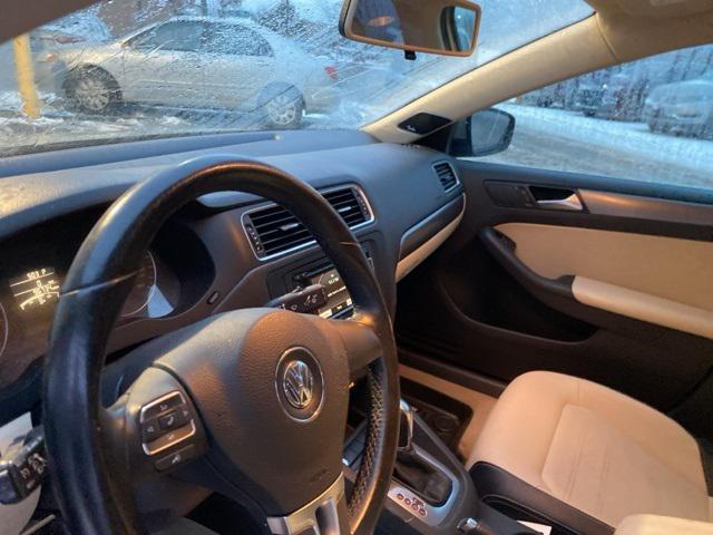 2014 volkswagen jetta auto sel