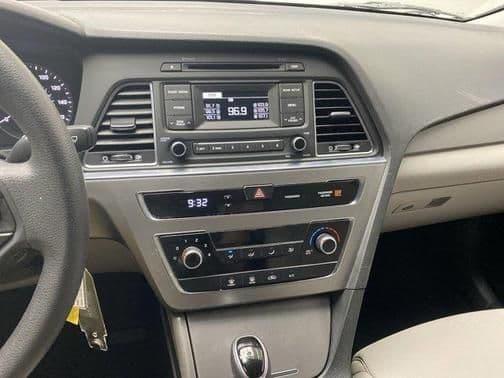 2017 hyundai sonata base in fond du lac, wisconsin