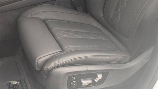2025 BMW X7