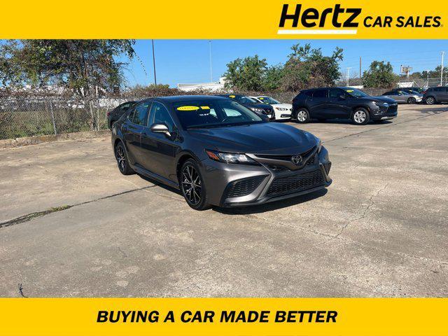 2021 toyota camry se