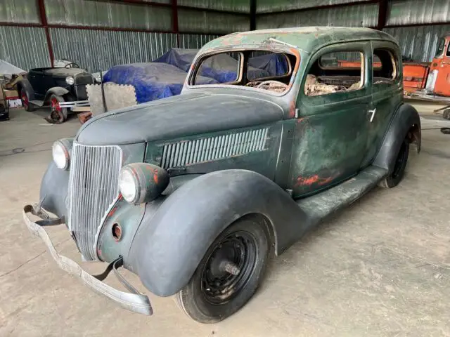 1936 ford deluxe sedan green rwd manual tudor
