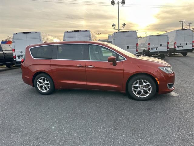 2018 chrysler pacifica touring plus