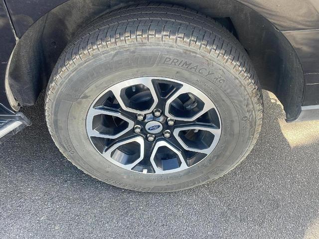 2023 ford expedition max xlt