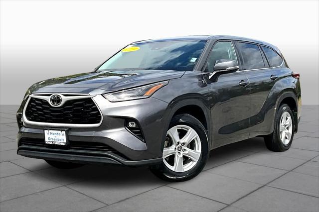 2021 toyota highlander le