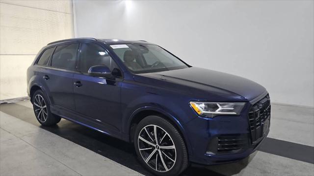 2022 audi q7 55 premium plus