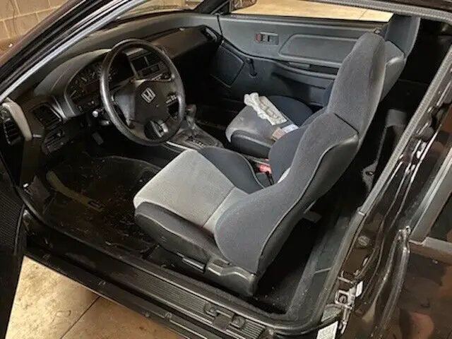 1990 only 15,000 miles!!! honda crx - still has new car smell! - *all original*