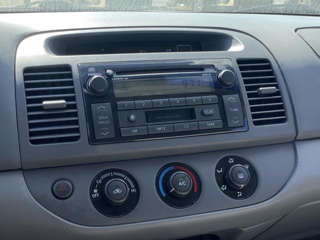 2004 toyota camry le