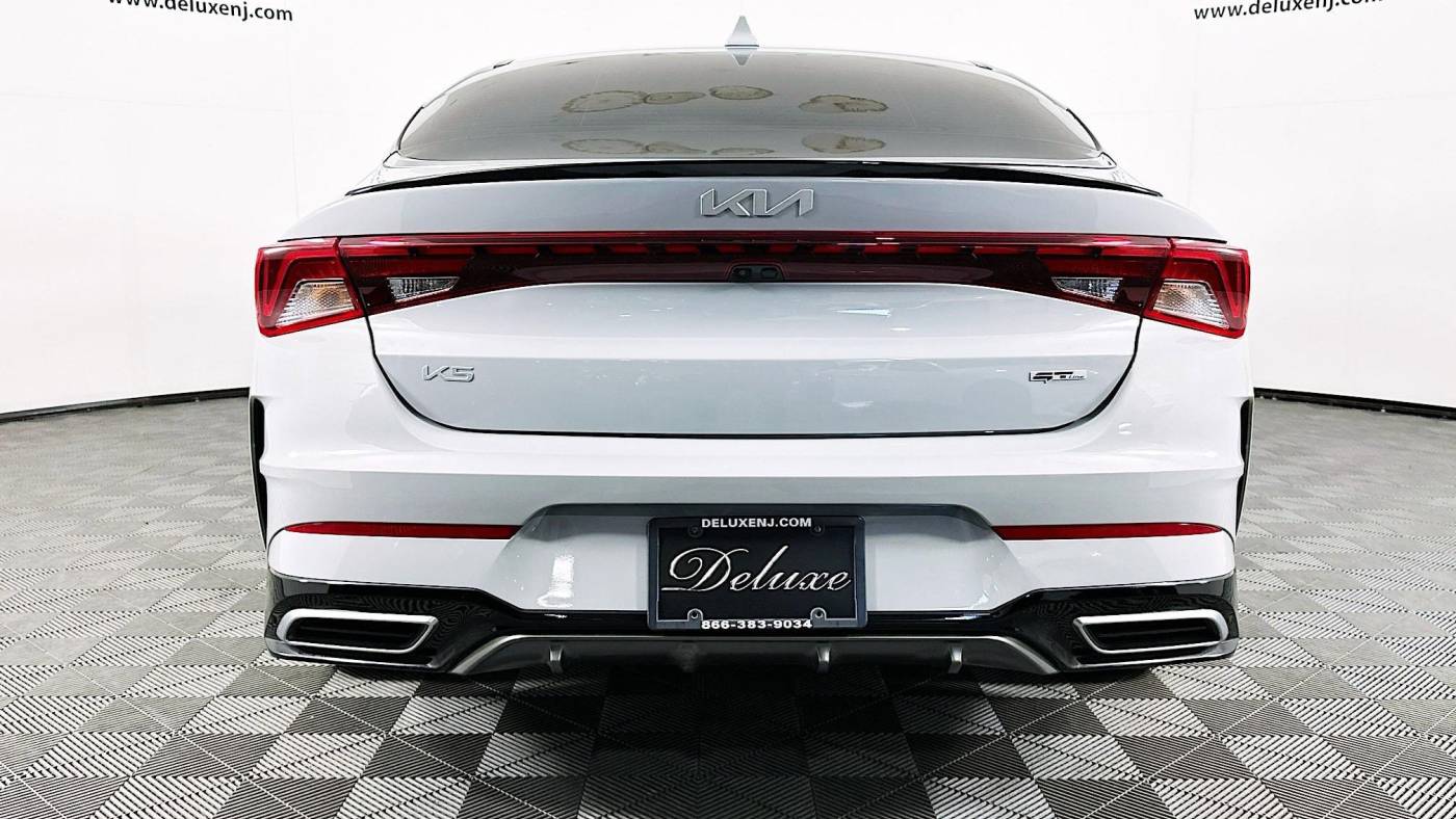 2023 kia k5 gt-line