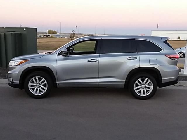 2015 toyota highlander le le 4dr suv (2.7l i4 for sale in jolly acres, south dakota