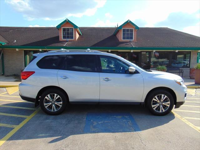 2017 nissan pathfinder s