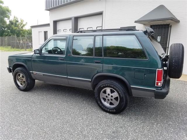 1992 gmc jimmy slt 39,976 miles green v6 cylinder engine 4.3l/262 automatic