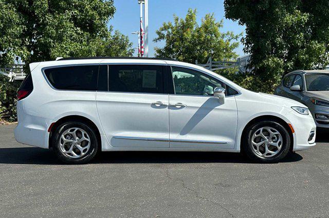 2022 chrysler pacifica limited