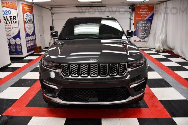 2022 jeep grand cherokee 4xe summit