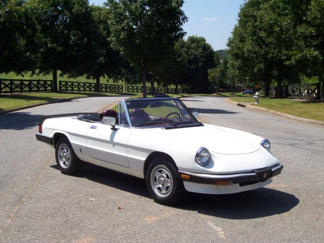 very nice 1985 alfa romeo spider veloce 2.0 roadster ready to drive and enjoy!