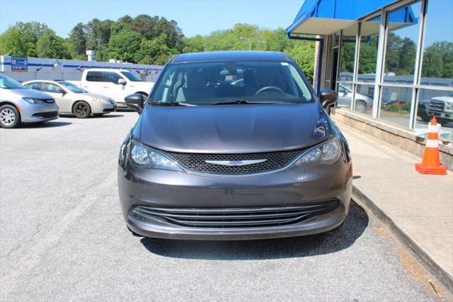 2020 chrysler voyager lx