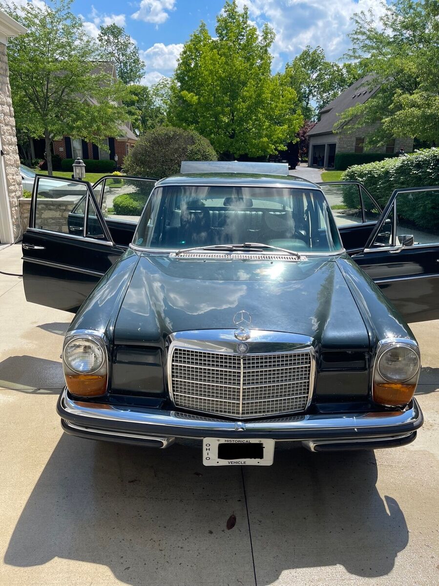 1969 mercedes-benz 250 sedan black rwd manual