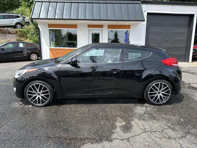 2012 hyundai veloster base