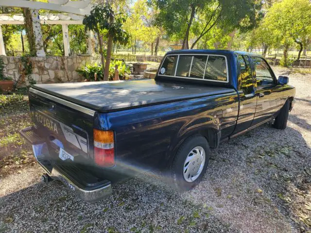 1992 toyota pickup pickup blue rwd automatic 1/2 ton extra long wheelbase sr5