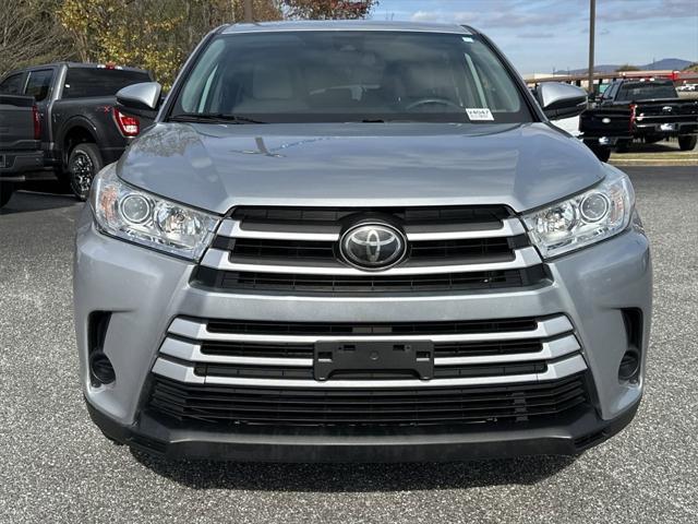 2019 toyota highlander le i4