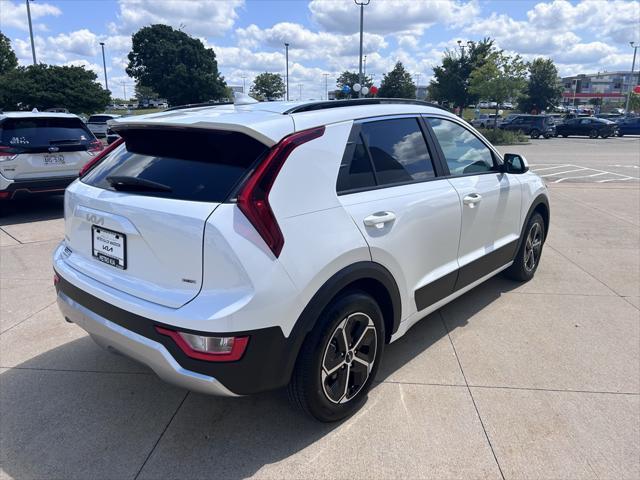 2024 kia niro lx