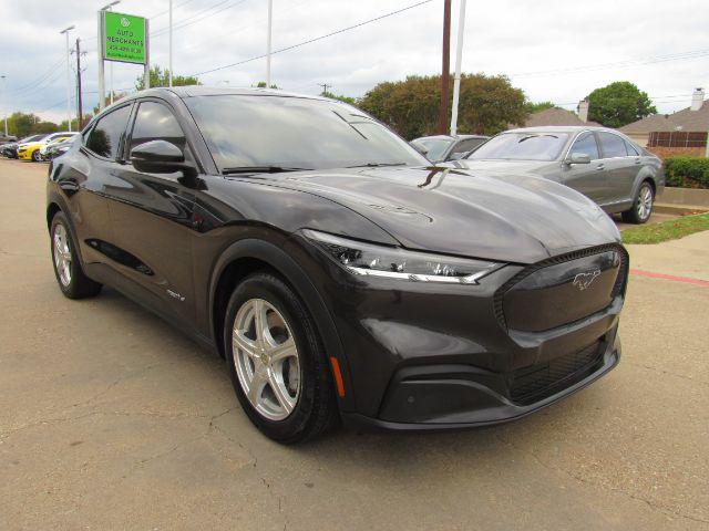 2022 ford mustang mach-e select