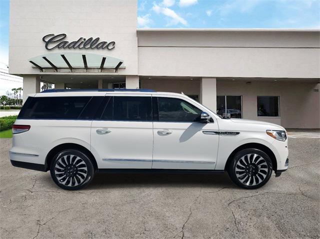 2023 lincoln navigator black label