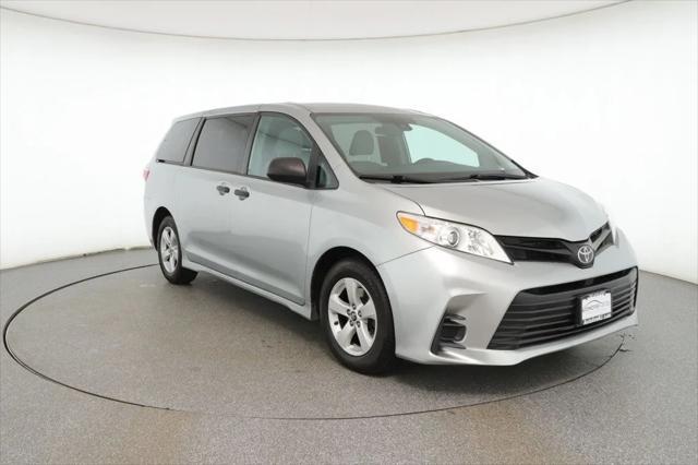 2019 toyota sienna t mulliner