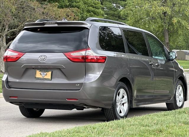 2018 toyota sienna le