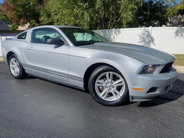 2010 ford mustang premium