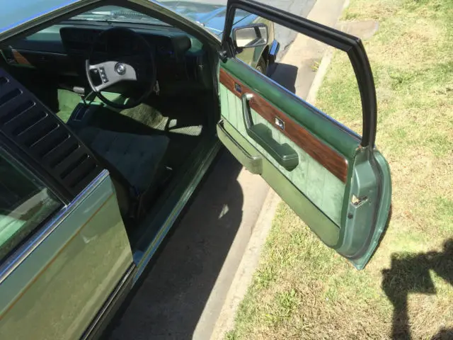 opel monza 2 door looks like commadore