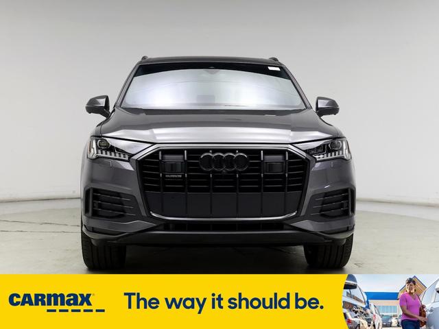 2023 audi q7 premium plus