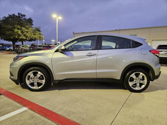 2022 honda hr-v lx