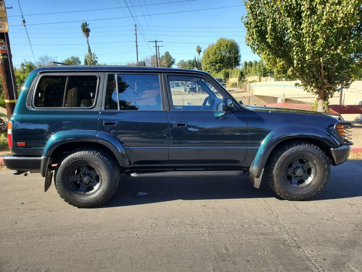 1994 toyota land cruiser with lockers immaculate no rust up to date maintenance