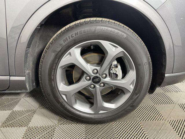 2023 ford escape st-line select