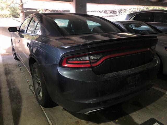 2016 dodge charger se