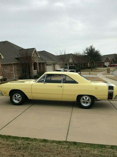 1969 dodge dart swinger , beautiful! 62000 mile believed to be orginal!