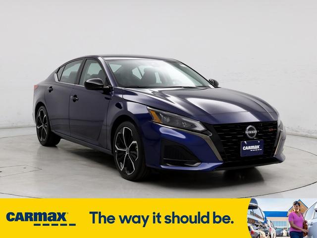 2023 nissan altima sr