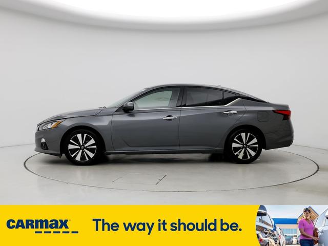 2020 nissan altima sv