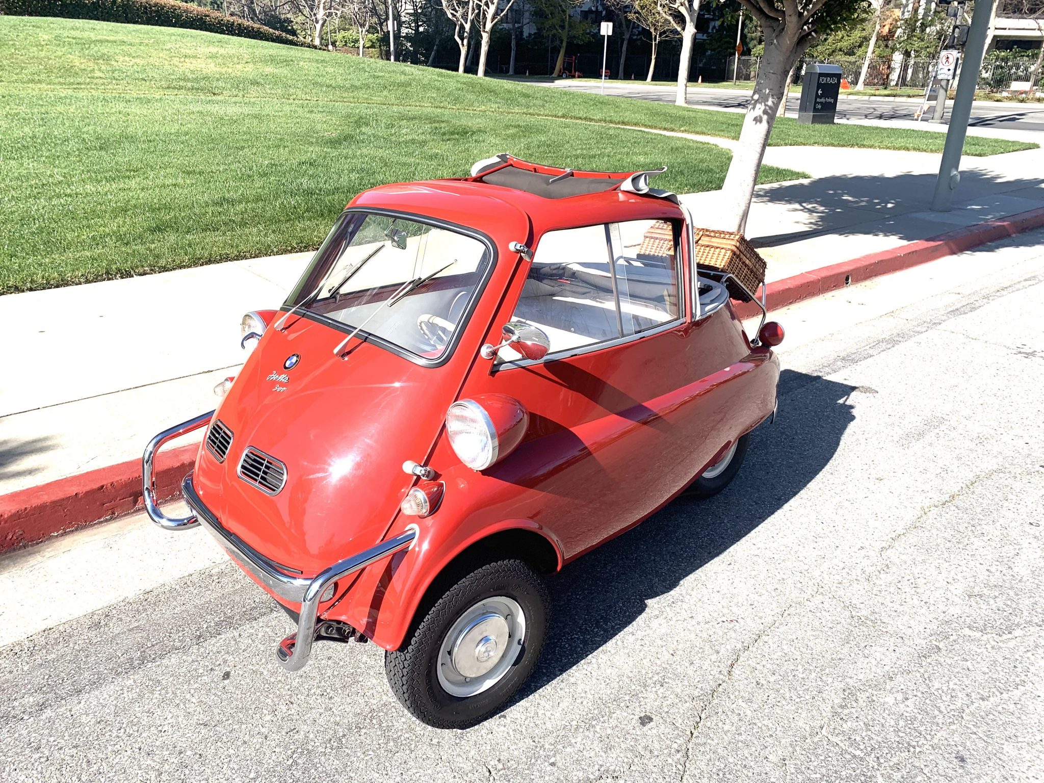1957 bmw isetta 300 cabriolet