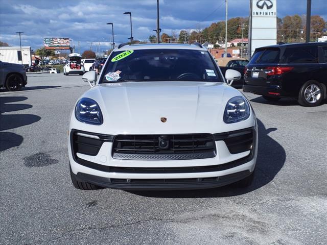 2023 porsche macan base