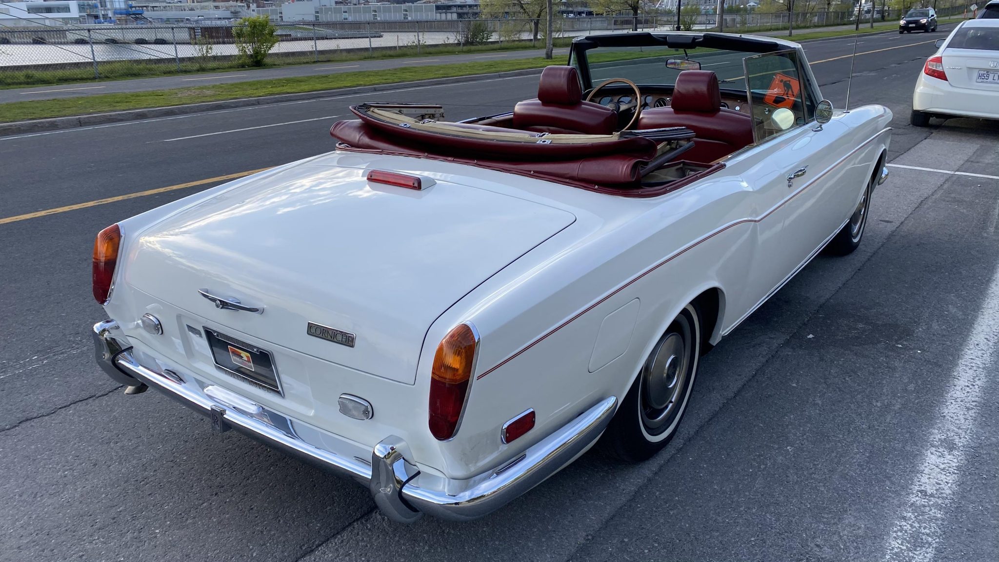 1971 rolls-royce corniche convertible