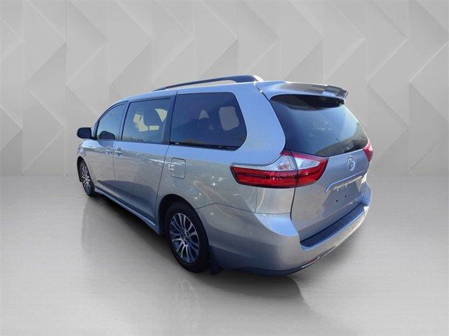 2019 toyota sienna xle
