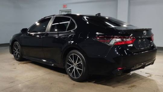 2021 toyota camry se