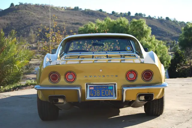 1972 corvette stingray coupe with 350 v8 and 4-speed