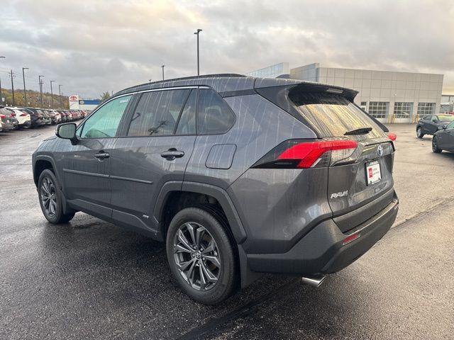 2022 toyota rav4 hybrid xle premium